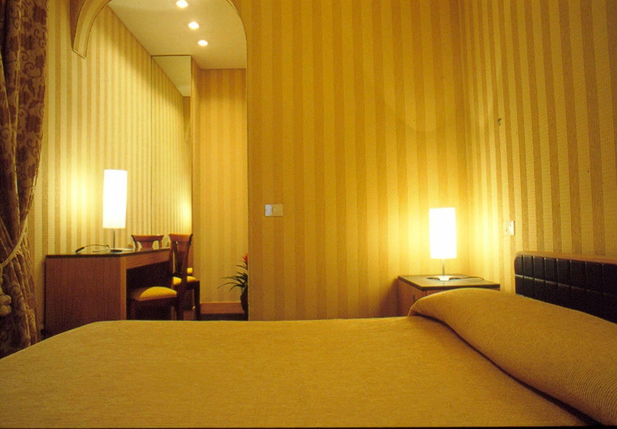 Lemon Garden Hotel Roma Ngoại thất bức ảnh